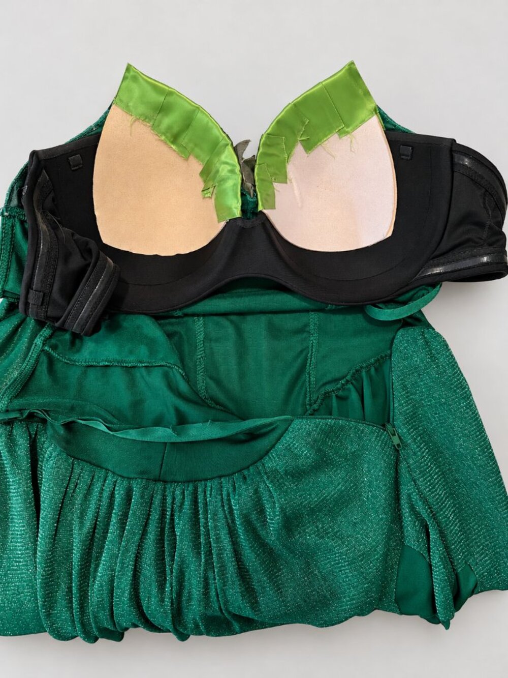 Poison Ivy Costume Dress ML and handmade Arm bands - Picture 6 of 13